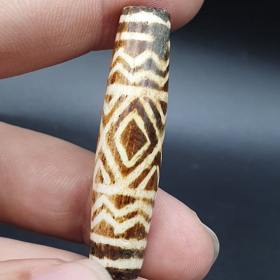 Antique south asian burmese old pyu bead pumtek petrified wood stone bead