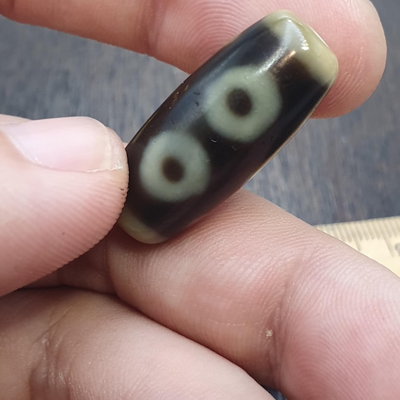 Tibetan old 3 eyes agate dzi bead unique pattern amulet pendant
