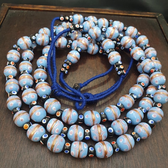 Unique Venetian style skunk wedding cake aventurine beads beaded necklace