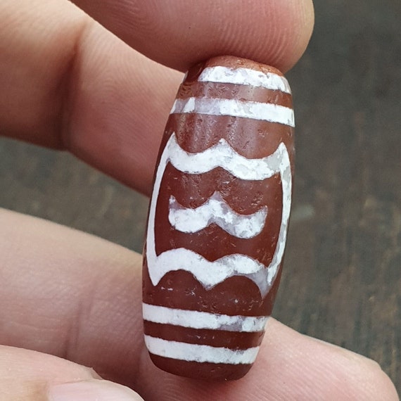 Antique himalayan indo tibetan central asian etched agate bead agt-2