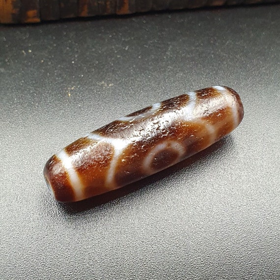 High quality tibetan 3 eyes unique pattern agate stone dzi bead amulet ct-10