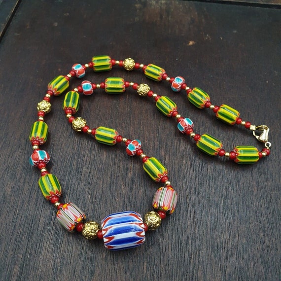 Ych-7 venetian style chevron and white heart venetian beads necklace