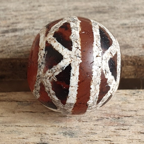 Eta-7 antique tibetan etched agate bead decorated carnelian beads