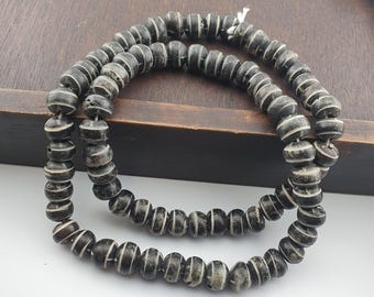 ヴィンテージ チベット彫刻 ヤクの骨（水牛）ビーズ ネックレス 11mm