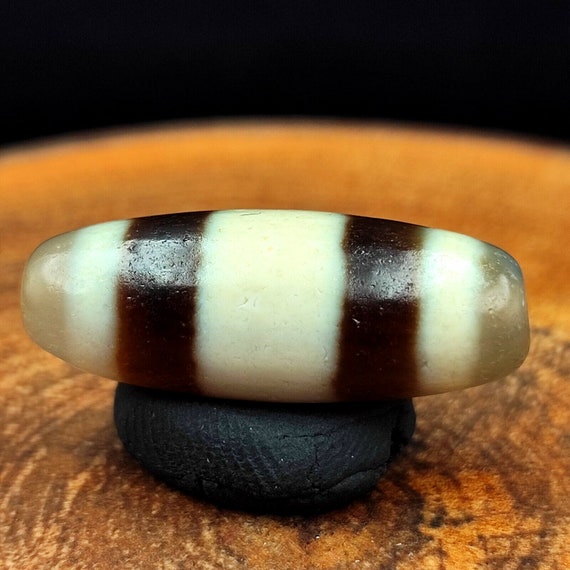 Antique old tibetan 2 lines eyes agate stone dzi bead amulet hdq-9-3