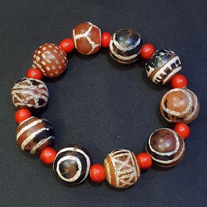 Antique nepalese 10 etched agate bead decorated carnelian beaded bracelet