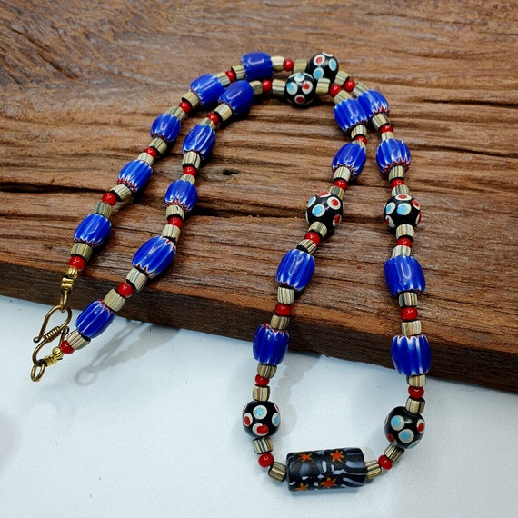 Vintage venetian style trade skunk blue chevron and jade beads strand h-9b