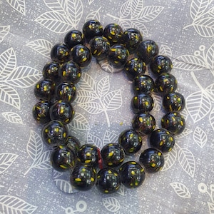 Vintage green vene beads unique pattern glass beaded strand necklace 17-19mmGift