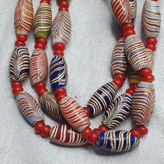 Vintage fancy feather and venetian 6mm whiteheart beads 18x9.5mm- 24" necklace