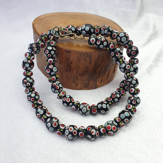 Black venetian hundred  eyes red skunk style beads necklace10-11.5mm & 20" long