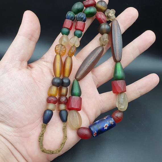 Vintage Multicolor Glass Bead Necklace: Fancy Feather Beads