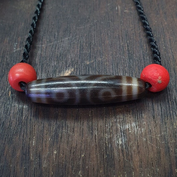 Vintage himalayan indo tibetan 3 eyes patterns dzi amulet bead