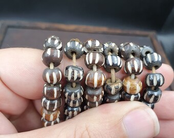 ロット 2 古いチベット彫刻のヤクの骨のネックレス 部族の装飾ビーズ