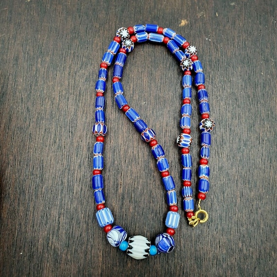 Vintage chevron and white heart venetian multilayers glass beads necklace n-91Gift
