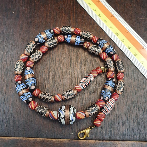 Vintage Feather pattern Glass Bead Necklace: 22 Inch Strand