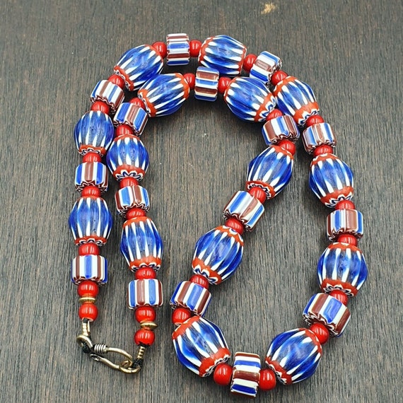 Vintage chevron & venetian 6mm whiteheart beads necklace nc-b-1