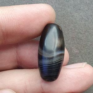 Antique old himalayan indo tibetan very rare pattern agate bead  amulet