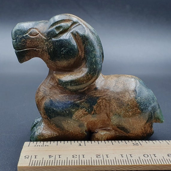 Antique stone jade mysterious animal sheep carving stone amulet bead  stone jd2