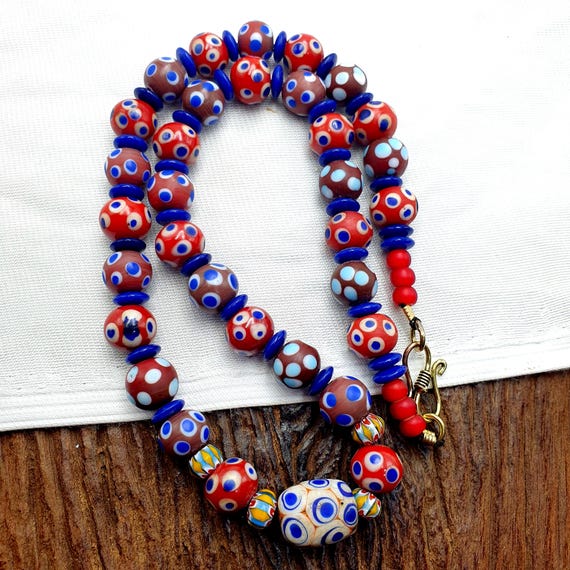 Venetian style Polka dot Chevron whiteheart beads necklace 12mm & 22 inches long