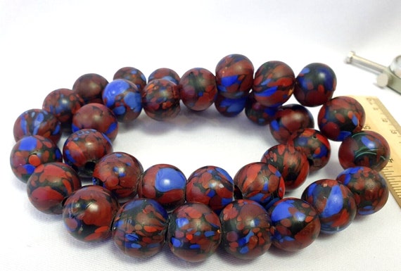 Vintage trade beads very unique color beaded strand necklace 20mm