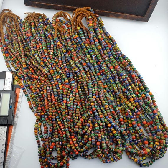 Collier Africain En Perles De Verre Multicolores Chevrons - Occasion, Style Ethnique