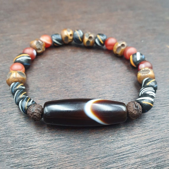 Antique old yemeni agate natural rare pattern banded agate bead bracelet