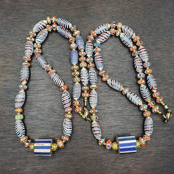 Vintage fancy aventurine chevron feather venetian style beads | necklace