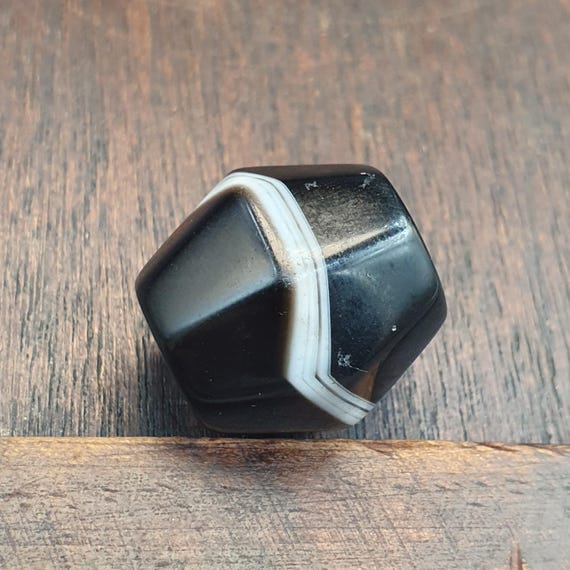 Antique old yemeni agate natural rare pattern banded agate bead 19.4mm