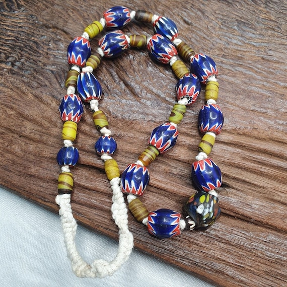 Vintage venetian style blue chevron beads necklace #ch-3