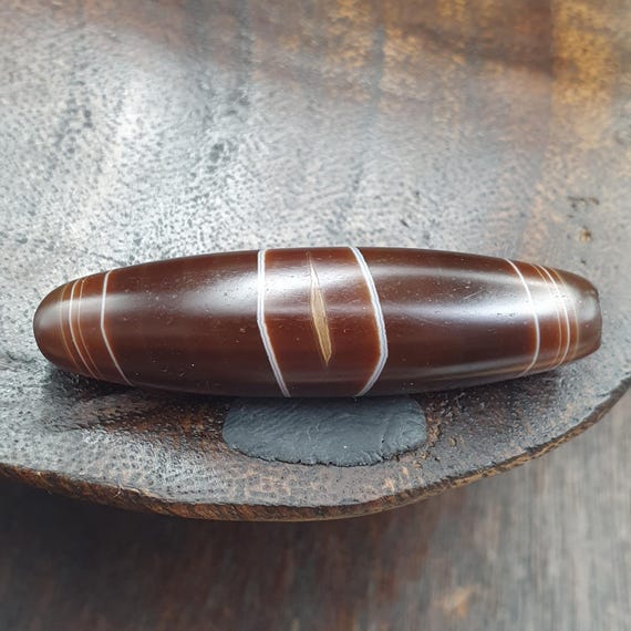 Old Himalayan indo Tibetan rare Patterns pure Natural Eyes Banded Agate Amulet,