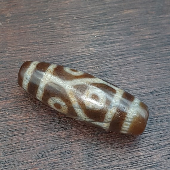 Round totem heaven 6 eyes tibetan old agate dzi bead amulet pendant