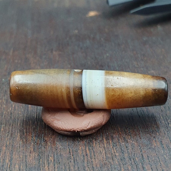 Antique old yemeni agate natural rare pattern banded agate bead 37.9mm bd-5
