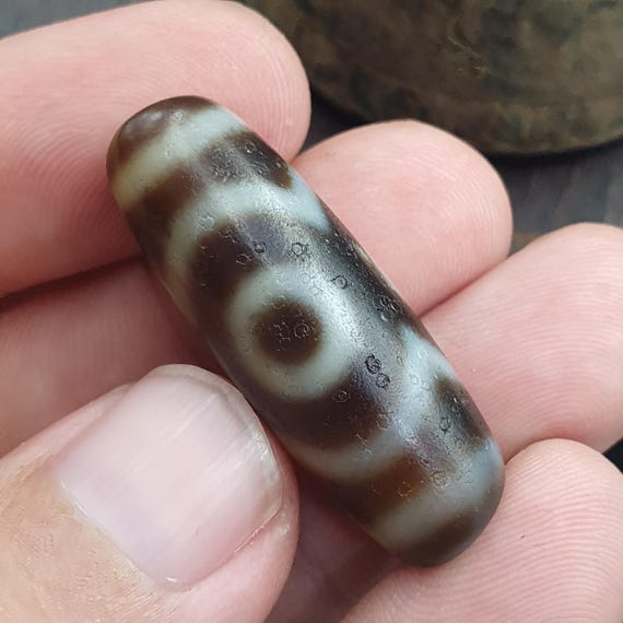 Antique old Tibetan 3 circle eyes in eye agate stone dzi bead amulet