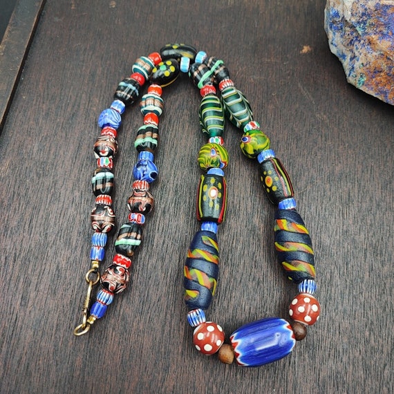 Vintage venetian style chevron feather skunk mix glass beads necklace mx-24Gift
