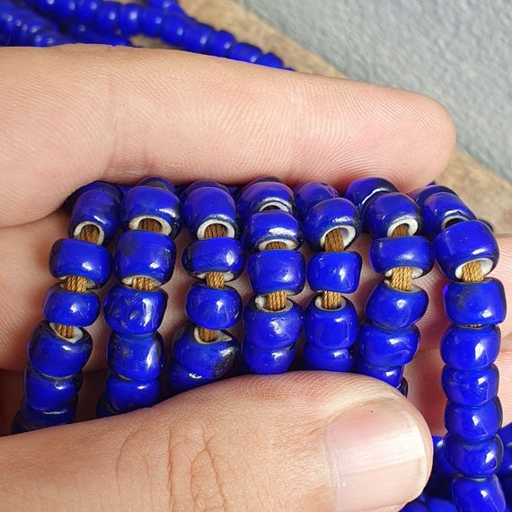 7-8mm antique venetian blue white heart trade beads 24" long strand