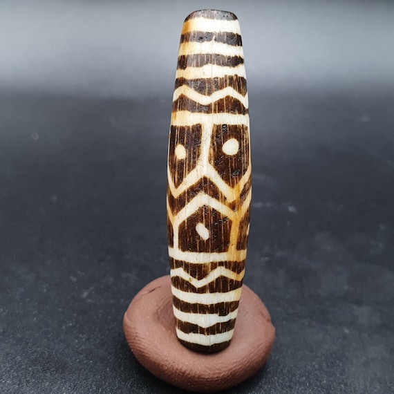 Vintage asian burmese old pumtek pyu petrified wood stone bead