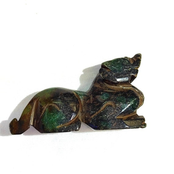 Antique green jade stone mysterious animal carving stone bead amulet mg-9-11