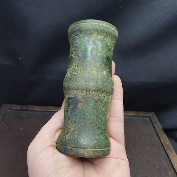 Carved with dragon decoration old chinese antiques jade snuff bottle,