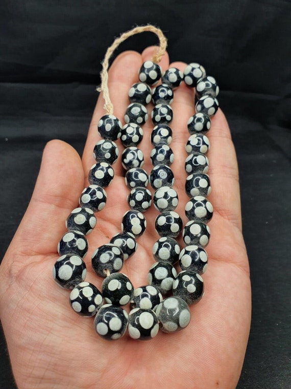 Skunk venetian inspired trade glass beads black thousand eyeGift
