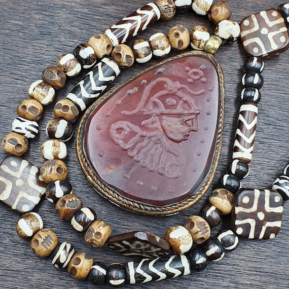 Antique wonderful carving agate pendent carved king rare pendant necklace