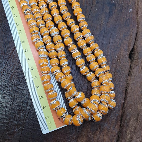Yellow White Feathered African Style Round Glass Chevron Pattern Beads Strand