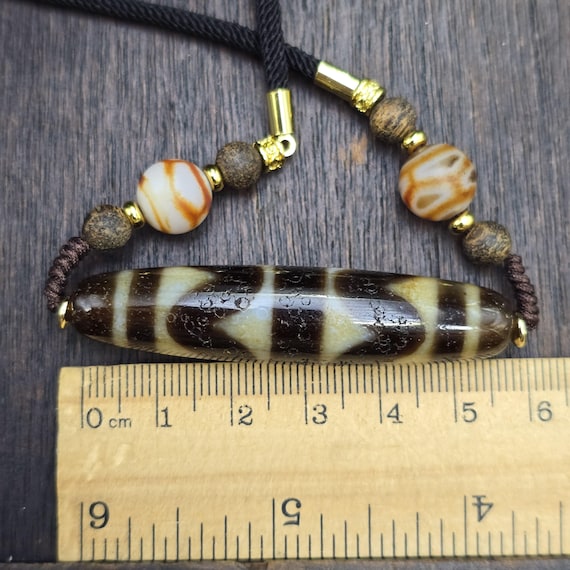 Tiger Tooth Pattern Dzi Bead Necklace Tibetan Agate Gzi Wealth Amulet, Collectible Agate