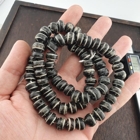 ヴィンテージ チベット彫刻 ヤクの骨（水牛）ビーズ ネックレス 11mm