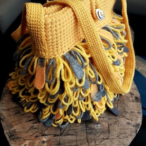 Handmade crochet-felt bag, crossbody felt bag, art felt, small felt bag, shoulder bag, fiber art, handmade felted bag, Gift for her