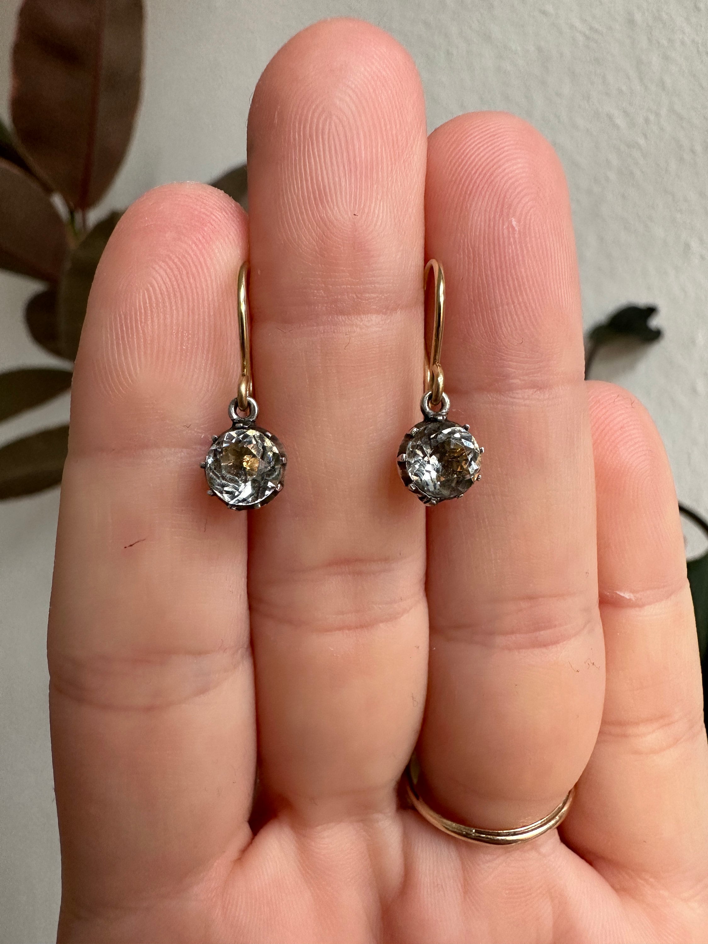 Boucles D'oreilles Femme Style Vintage - Fleur En Cristal Creux - Modèle élégant Et Léger