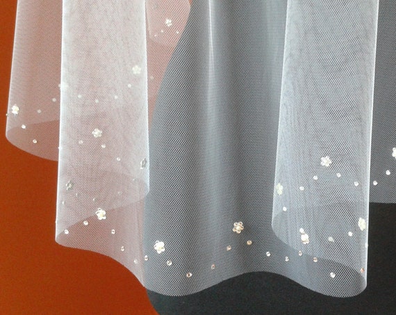 Wedding Veil Crystal Diamante Flowers Scalloped LB Veils UK LBV208