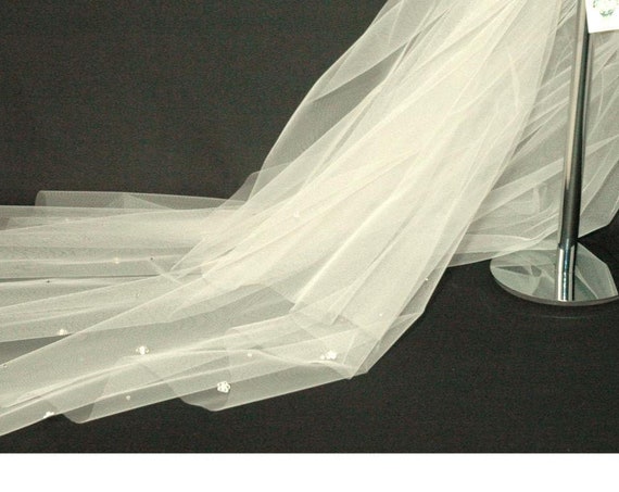 2 Tier Crystal Flower LB Veils 36.s UK