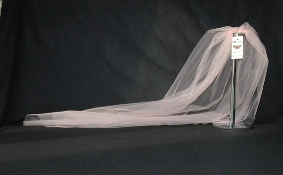 Designer Plain Wedding Veil Blush Pink 1 Single Tier Raw Edge Any Length or Colour LBV162 LB Veils UK