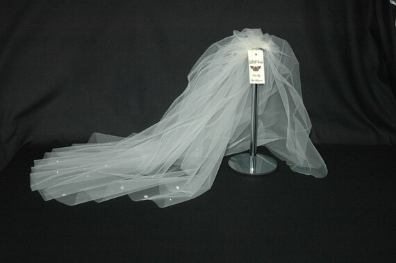 2 Tier Crystal Flower LB Veils 36.s UK