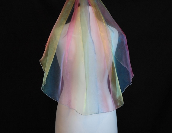 1 Single Tier Rainbow Veil LB Veils 180 UK